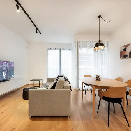 Elegant 1-bedroom Hradeckega